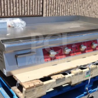 Avantco EG48N 48" electric countertop griddle, 208/240V, 10482W-14000W, stainless steel, excellent condition, four burners.