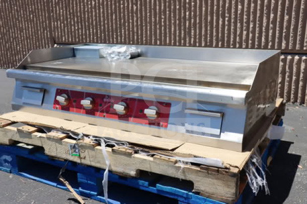 Avantco EG48N 48" electric countertop griddle, 208/240V, 10482W-14000W, stainless steel, on pallet, new condition.