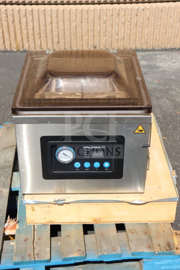 VacPak-It VMC16 chamber vacuum packaging machine, 16" seal bar, oil pump, out of box, minor scratches, serial MC211002410001193.