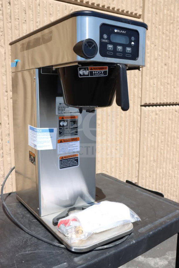BRAND NEW Bunn 53100.0001 BrewWISE ICB-DV Stainless Steel Coffee Brewer, Dual Voltage, 4050W, minor scratches and dents.