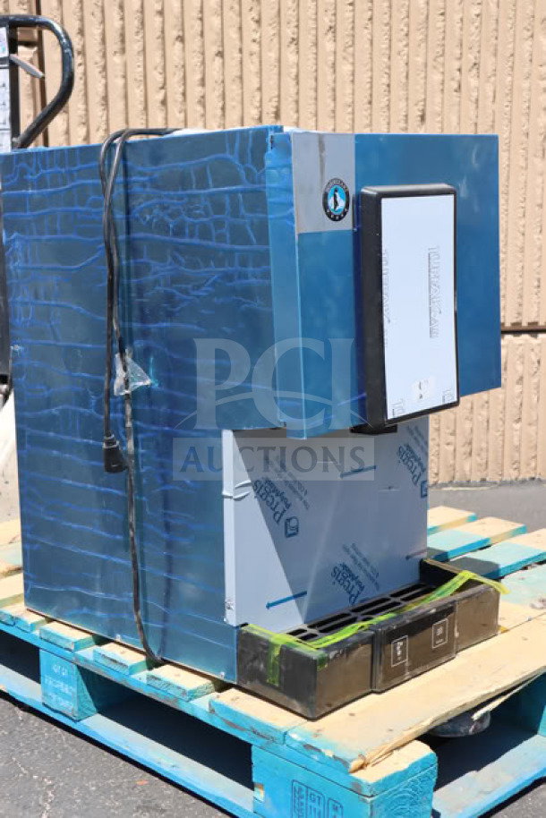BRAND NEW Hoshizaki DCM-271BAK countertop ice maker and water dispenser. ADA compliant, air-cooled, minor scratches.