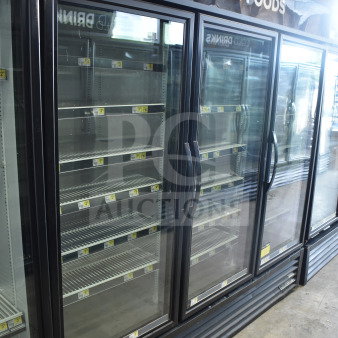 2017 True GDM-72-HC commercial 3-door reach-in cooler, tested and working, 115 volts, 1 phase, for fresh foods display.