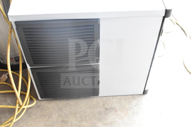 BRAND NEW 2026 Avantco 194MCH430A Commercial Modular Half Cube Ice Machine, 400 lb. capacity, 115V, 1 Phase, visible scuffs.