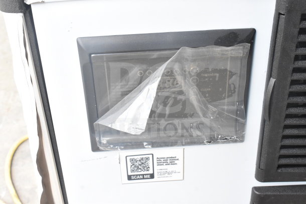 BRAND NEW Avantco 194MCH430A commercial ice machine, slight scratch and dent, 400 lb capacity, 115V, 1 phase.