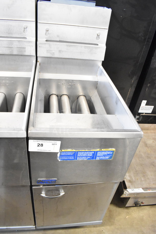 2016 Pitco Frialator 35C commercial deep fat fryer, natural gas, 90,000 BTU. Used condition, visible model label, steel exterior.