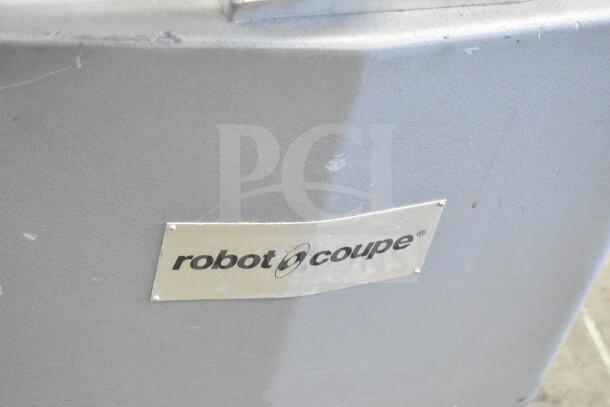 Robot Coupe R25-T 25L vertical cutter mixer, 240V, 3 phase. Metal body with brand logo plate. In good condition.