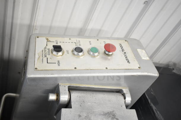 Robot Coupe R25-T 25L Vertical Cutter Mixer. Control panel with speed selector, buttons for pulse, run, stop. 240V, 3-phase.