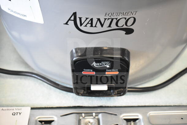 Avantco 177RCB60 electric rice cooker, 60 cup capacity, with removable lid, cooking/keep warm settings, 120 volts.