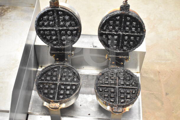 Carnival King 382WBM26DGT Double Belgian Waffle Maker, non-stick, digital timer, temperature controls, used condition.