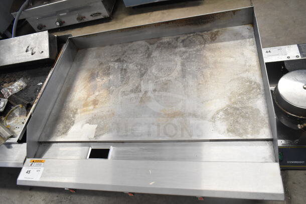 2025 Vesta C36TGG Griddle, natural gas, 90,000 BTU, stainless steel, worn surface, commercial use.