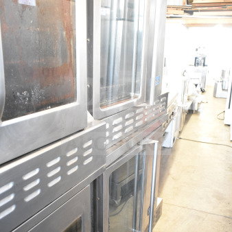 Imperial commercial convection oven with view-through doors, thermostatic controls, and solid construction. Good condition.