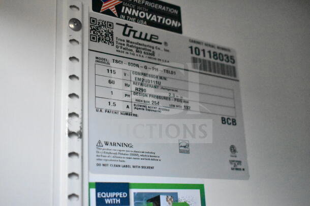 2021 True TSCI-600R-G-PH cooler label details; model, voltage 115V, phase 1, refrigerant R290, and warning notice.
