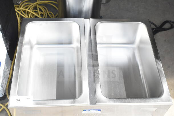 BRAND NEW ServIt 423FW200D dual well electric food warmer, stainless steel, digital controls, minor scratches, 120V, 1 Phase.