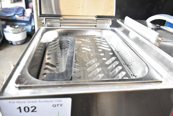 Avantco 177QS1800SS stainless steel countertop tortilla steamer, new with scratches and dents, 120V, 1 phase.