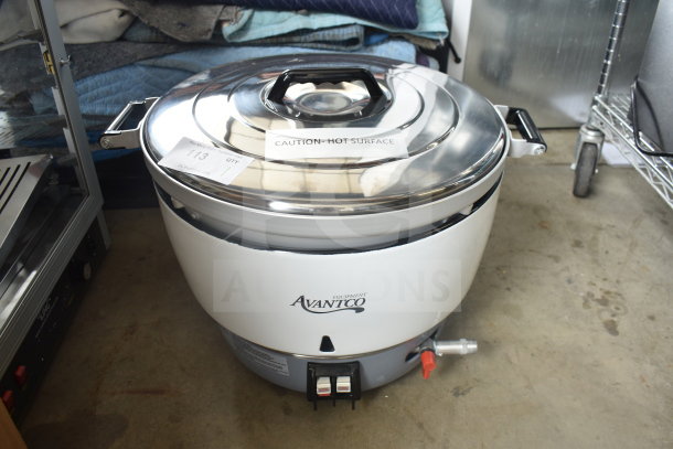 Avantco 177GRC110LP gas rice cooker, brand new scratch and dent, 110 cup capacity, 25,000 BTU, caution label visible.