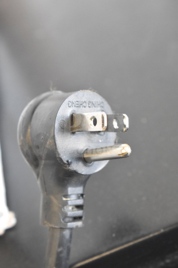 Close-up of a power plug for the 2021 True GDM-10-HC commercial cooler. 115 Volts, 1 Phase.
