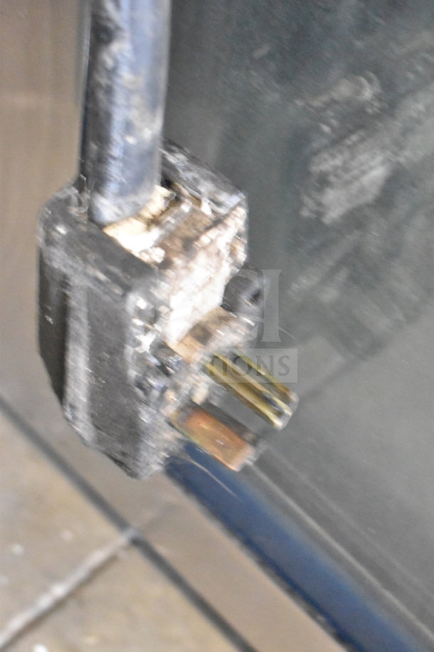 Electric plug for Alto Shaam CTP10-10EVH Combi Oven, showing power connection for 208/240 volts, 3 phase.