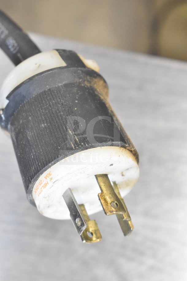 Bunn IC3 commercial iced tea machine plug, showing 120/208 volts, single phase. Condition indicates prior use.