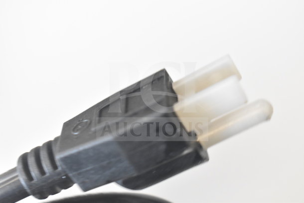 Close-up of the power plug for the Avantco MX30H 30 Quart Planetary Dough Mixer, indicating a 120 Volt connection.