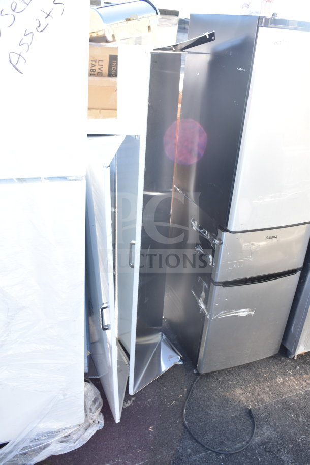 Brand new Bain Marie lids with slight scratches, stainless steel, two available. Ideal for kitchen setups.