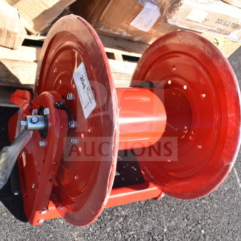 BRAND NEW SCRATCH AND DENT! Reelcraft CA33112 L Series 30000 Premium-Duty Hand Crank Hose Reel for 3/4" x 100' Hoses