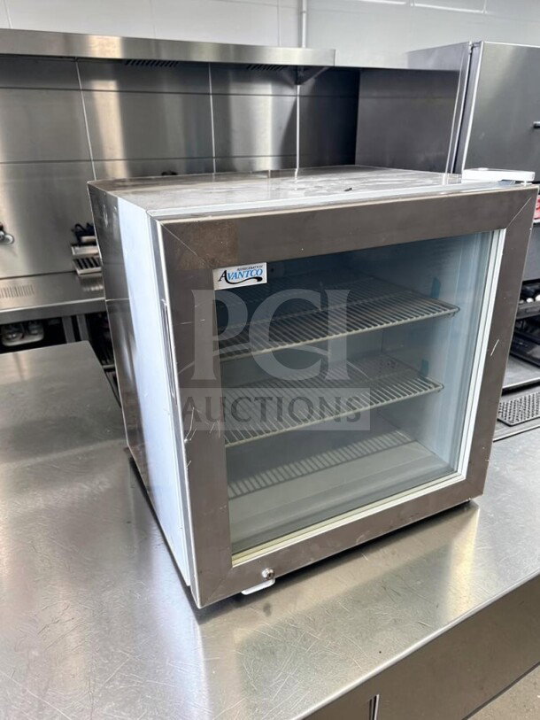 Avantco 360CFM2 countertop display freezer, 2 cu. ft. capacity, glass door, ETL certified, excellent condition.