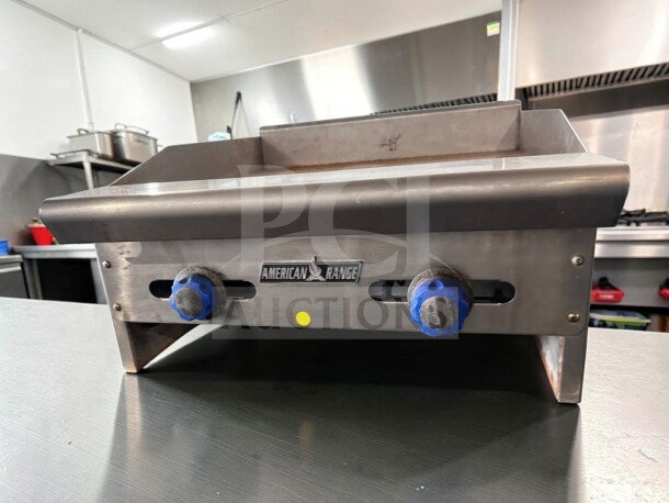 American Range ARSMG-24 countertop gas griddle. Stainless body, dual controls, 1" steel plate, natural gas, ETL listed.