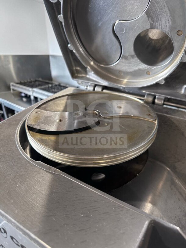 Immaculate Robot Coupe CL50E Ultra food processor, 1 1/2 HP, ETL listed, includes 2 discs, fully tested and operational.