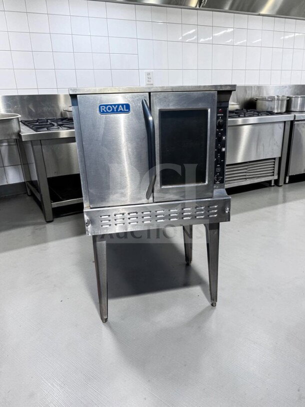 Royal Range RCOS-1 single convection oven, natural gas, 70,000 BTU, stainless steel, UL/NSF listed, excellent condition.