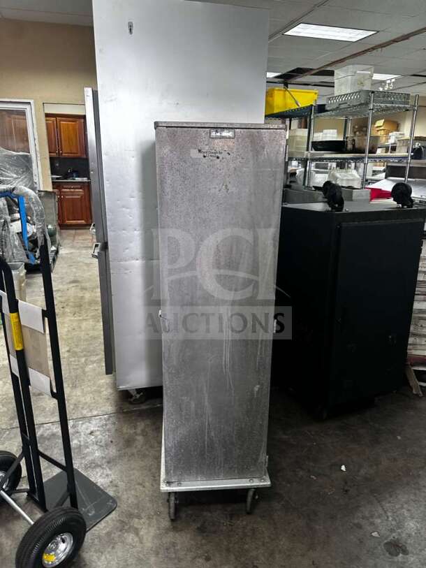 Lockwood CA60-RR25 stationary retarder cabinet, superior condition, 25 half-size pan capacity, aluminum, NSF certified.