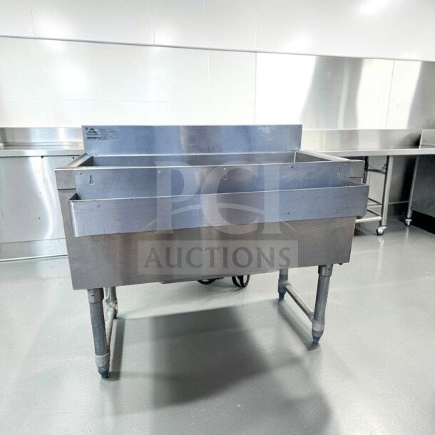 Advance Tabco SLI-12-36-7 underbar ice bin with 7 circuit cold plate, stainless steel, superior condition, fully tested.