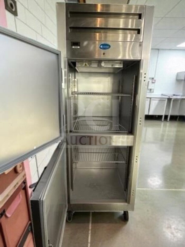 Randell 2010 commercial reach-in single door refrigerator, 23 cu. ft., NSF/UL listed, excellent condition, fully tested.