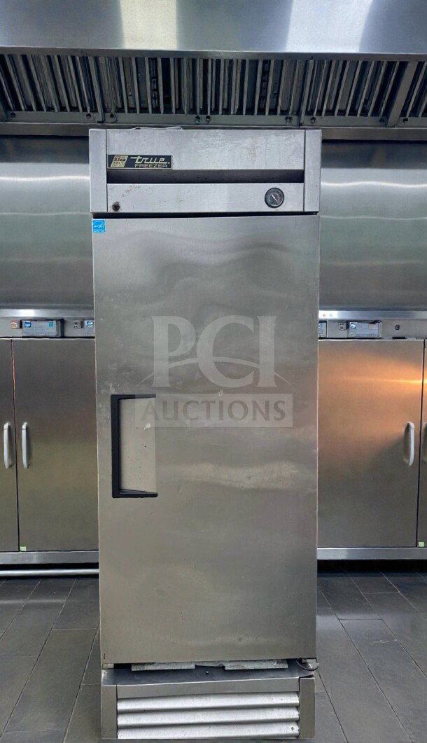 Elite condition True T-23F, 27" commercial reach-in freezer, 23 Cu. Ft., ENERGY STAR, NSF/UL listed, fully tested.