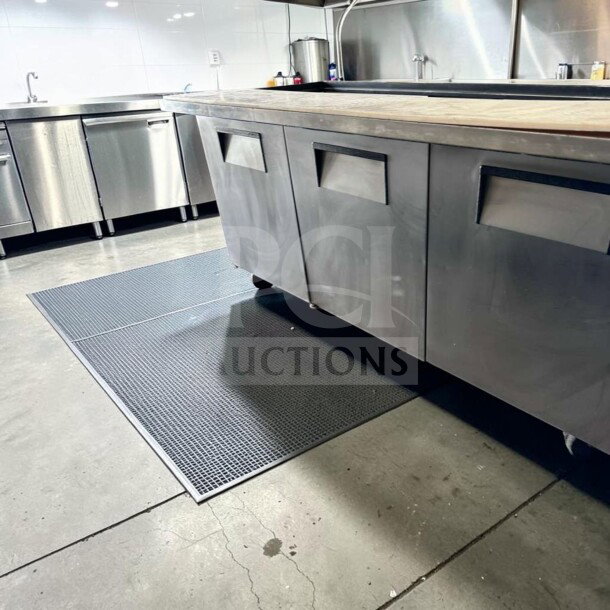 True TSSU-72-30M-B-ST-HC 72” Mega Top Sandwich/Salad Prep Table, exceptional condition, refrigerated base, operational.