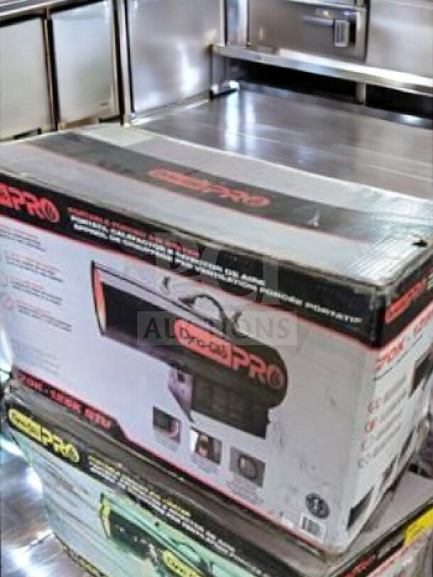 Brand new HeatFast HF125G forced air propane heater, 125,000 BTU, factory sealed box, portable, model HEA-S-HTR-0455.