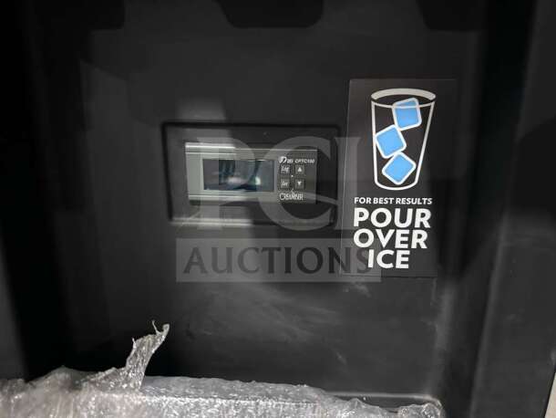 CreaMiser Model 230 cold brew dispenser, digital temperature display, "Pour Over Ice" label, excellent condition.