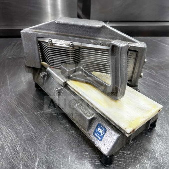 Nemco 55600-2 commercial tomato slicer, 1/4" cut, NSF listed, high-grade condition, fully tested, visible NSF sticker.