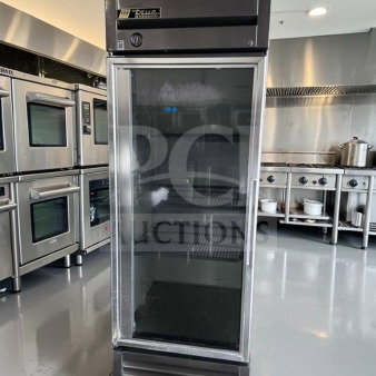 Flawless True T-23G-HC~FGD01 27" commercial reach-in refrigerator, glass door, fully tested, operational, 115V.