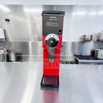 Red Bunn G3 HD 22100.0001 coffee grinder, commercial grade, elite condition, fully tested, 3 lb. capacity, operational.