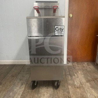 CITY COOKING deep fryer, model CCF-4 NAT Gv, stainless steel, 4-tube, 120000 BTU, visible logo, red handle baskets.