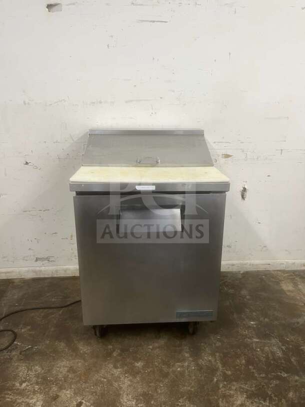 True TSSU-27-08-HC Refrigerated Sandwich Prep Table, 27 7/8", right-hinged door, stainless steel, good condition.