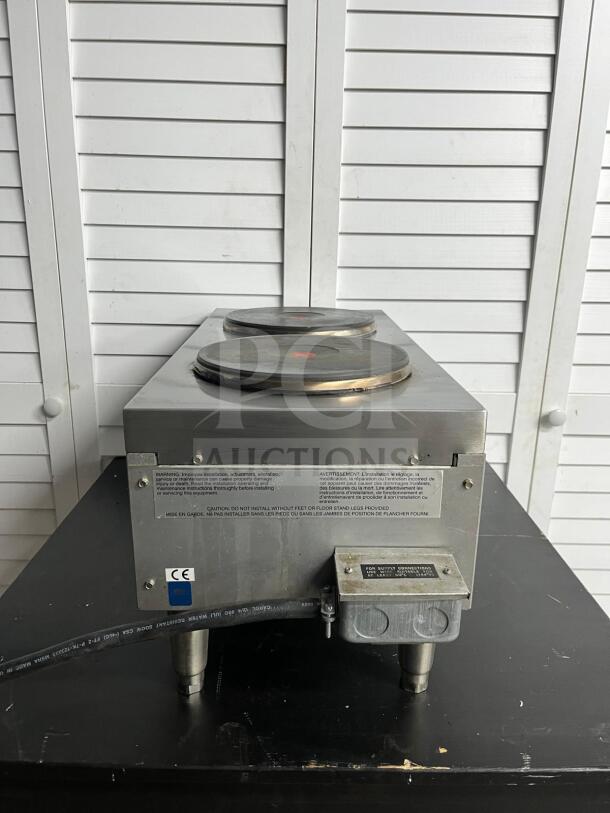 Starmax 602HF Star-Max® 12" electric hot plate, dual burners, stainless steel, good condition, visible power cable.