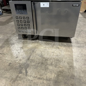 VEVOR stainless steel countertop blast chiller and flash freezer on casters, 110/115V. Features control panel and VEVOR label.