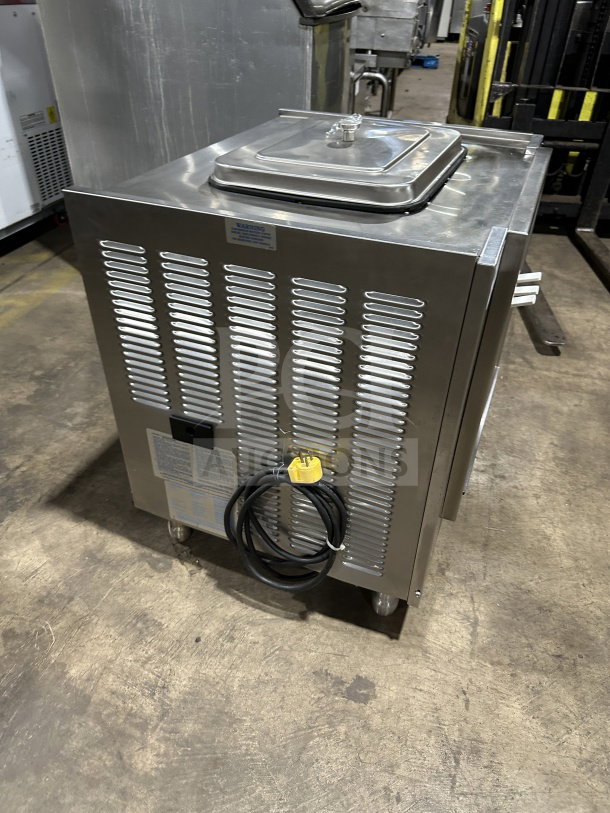Taylor 16227 stainless steel countertop soft serve ice cream machine, 208/230V, 1 Phase, excellent condition.