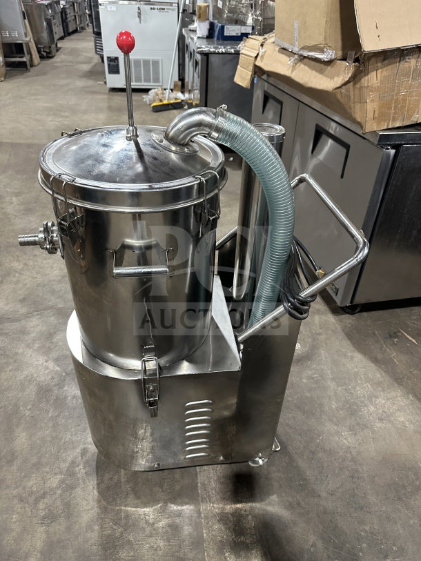 Commercial stainless steel heavy-duty gas-powered pneumatic pressure pot dispensing tank on casters, excellent condition.