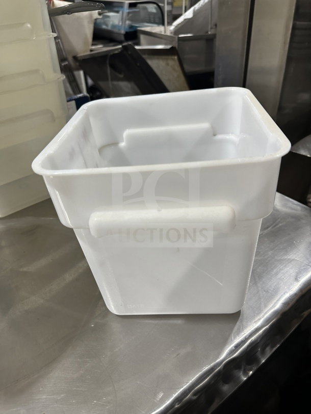 Commercial 8 Qt white translucent polypropylene square food storage container, good condition, features sturdy handles.