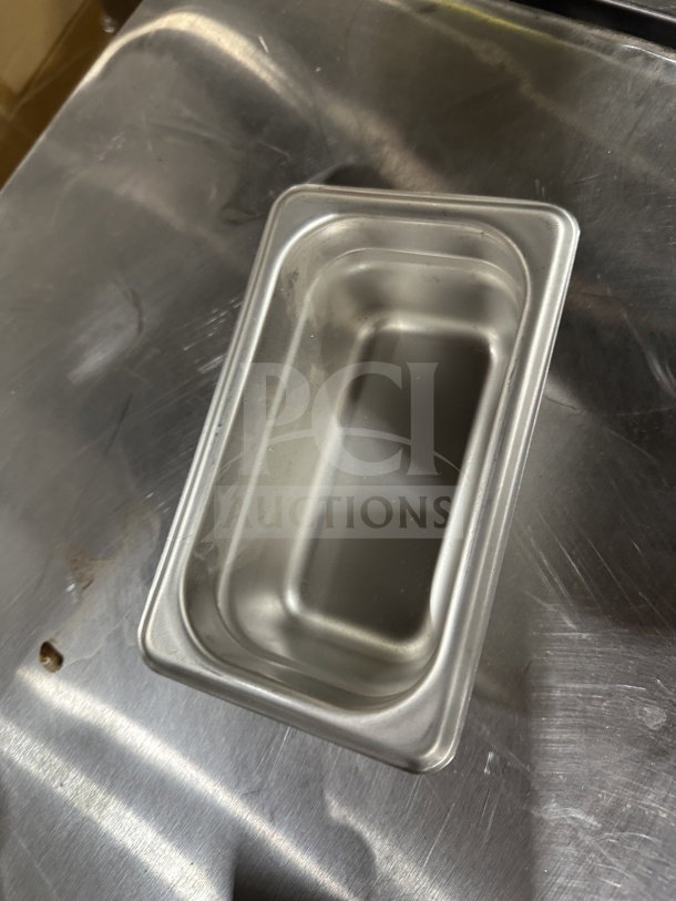 Thunder Group STPA3192 1/9 size steam table pan, stainless steel, commercial grade, excellent condition, SN: 789313175246.