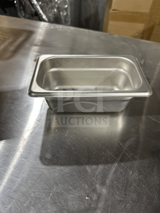 Thunder Group STPA3192 stainless steel 1/9 steam table pan. Excellent condition, commercial grade.