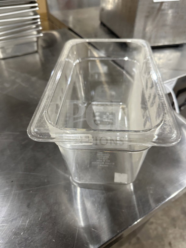 Camero commercial clear polycarbonate 1/4-size food pan, Model 531-1, in excellent condition, visible product label.