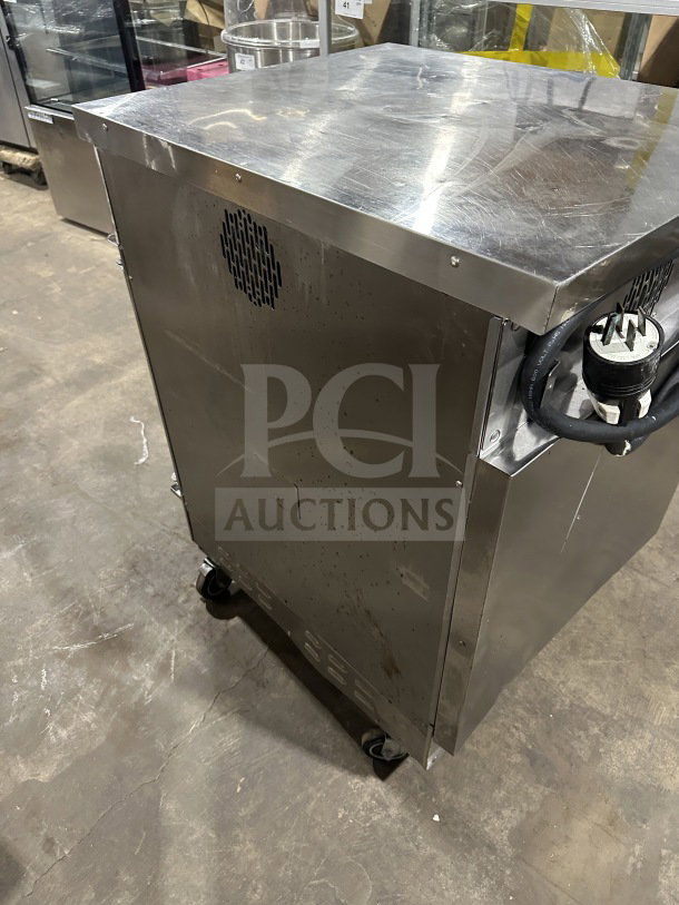 Winston CAT509GJ CVap Silver Edition stainless steel Cook-N-Hold oven, 208V 3-phase, on casters. Condition appears used.